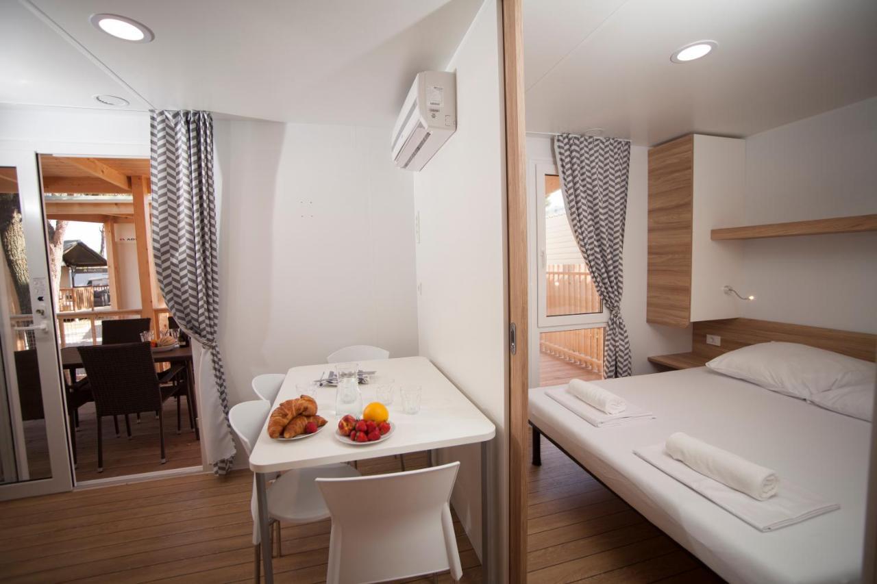 Mediteran Travel Mobile Homes In Camping Terme Catez Brežice Екстериор снимка