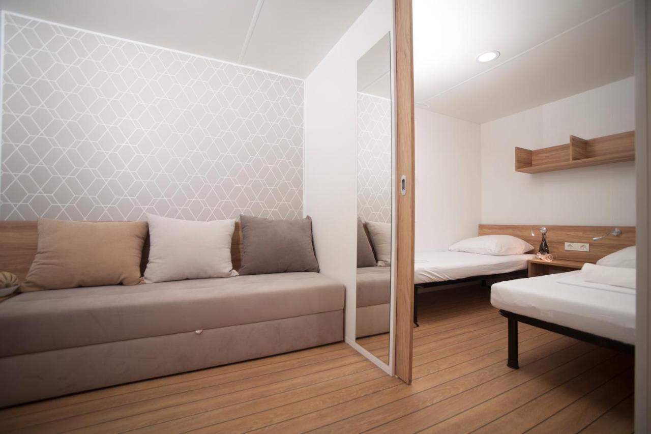 Mediteran Travel Mobile Homes In Camping Terme Catez Brežice Екстериор снимка
