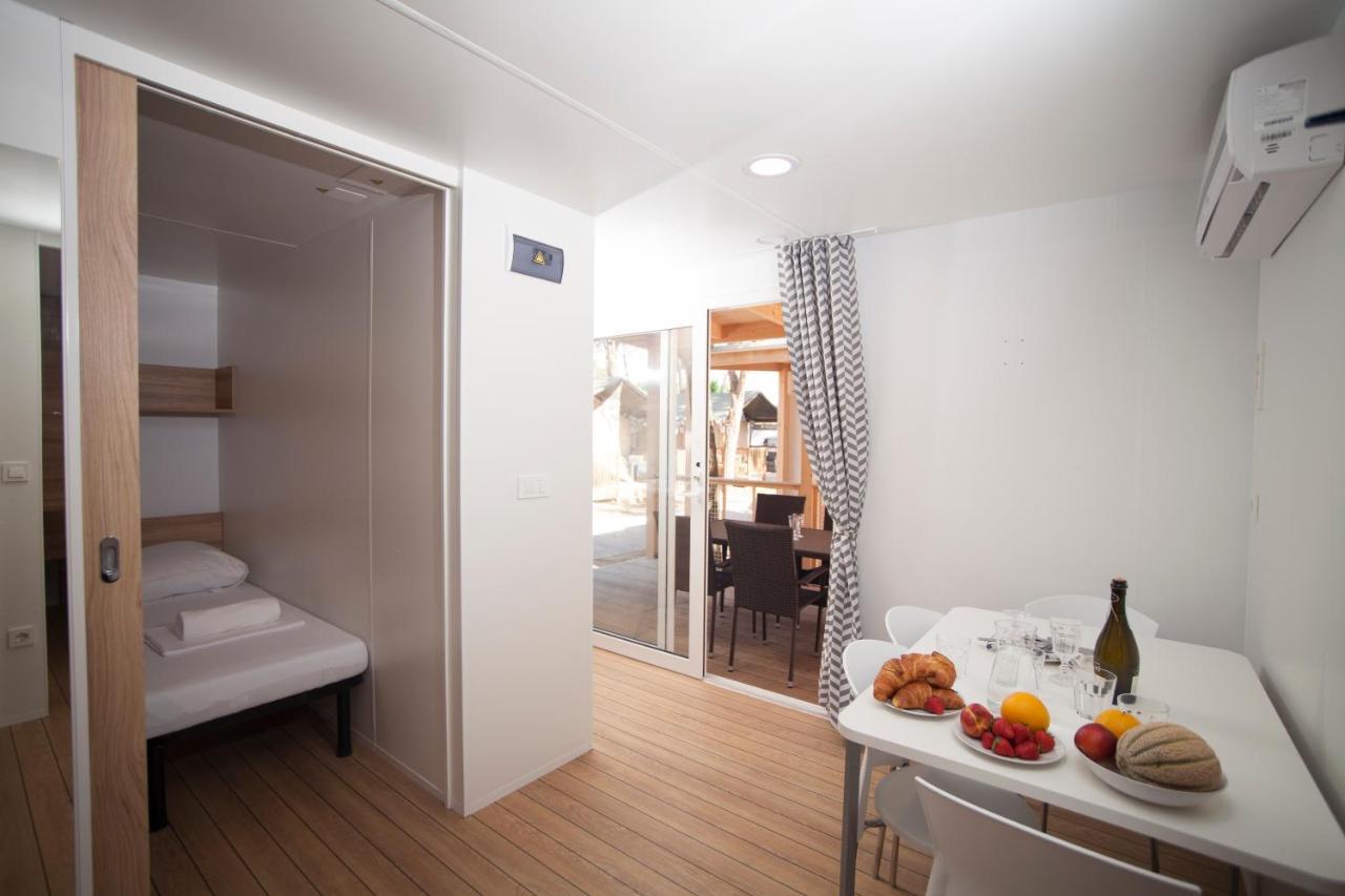 Mediteran Travel Mobile Homes In Camping Terme Catez Brežice Екстериор снимка