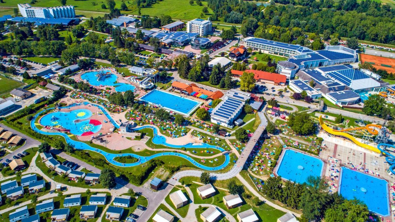 Mediteran Travel Mobile Homes In Camping Terme Catez Brežice Екстериор снимка