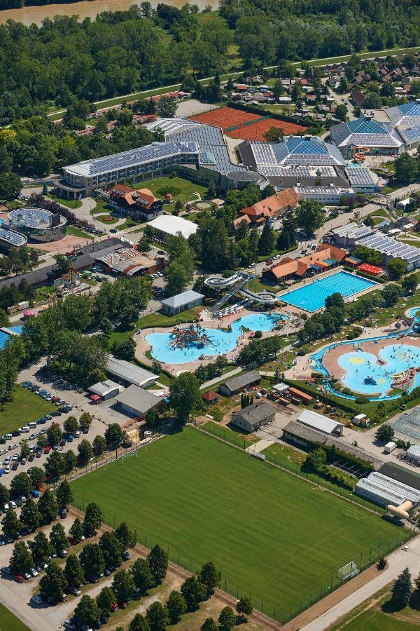 Mediteran Travel Mobile Homes In Camping Terme Catez Brežice Екстериор снимка
