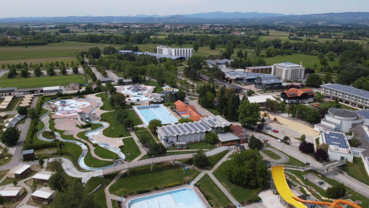 Mediteran Travel Mobile Homes In Camping Terme Catez Brežice Екстериор снимка